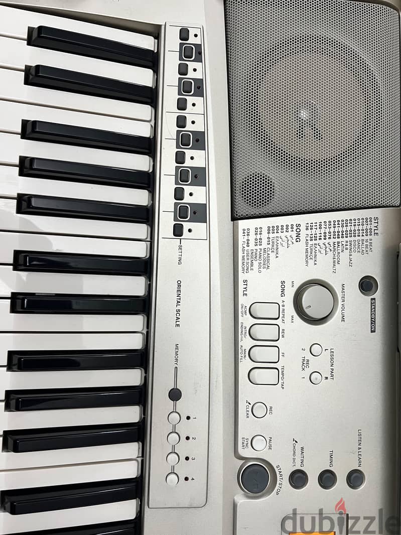 Yamaha PSR-A300 3