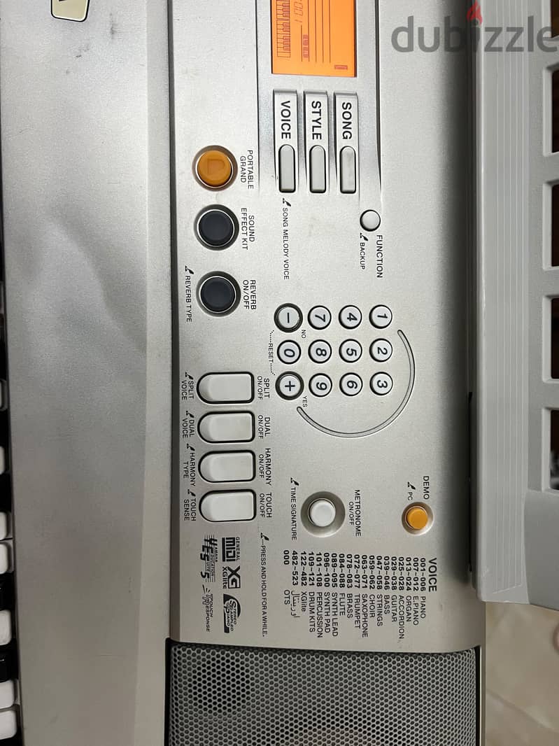 Yamaha PSR-A300 5