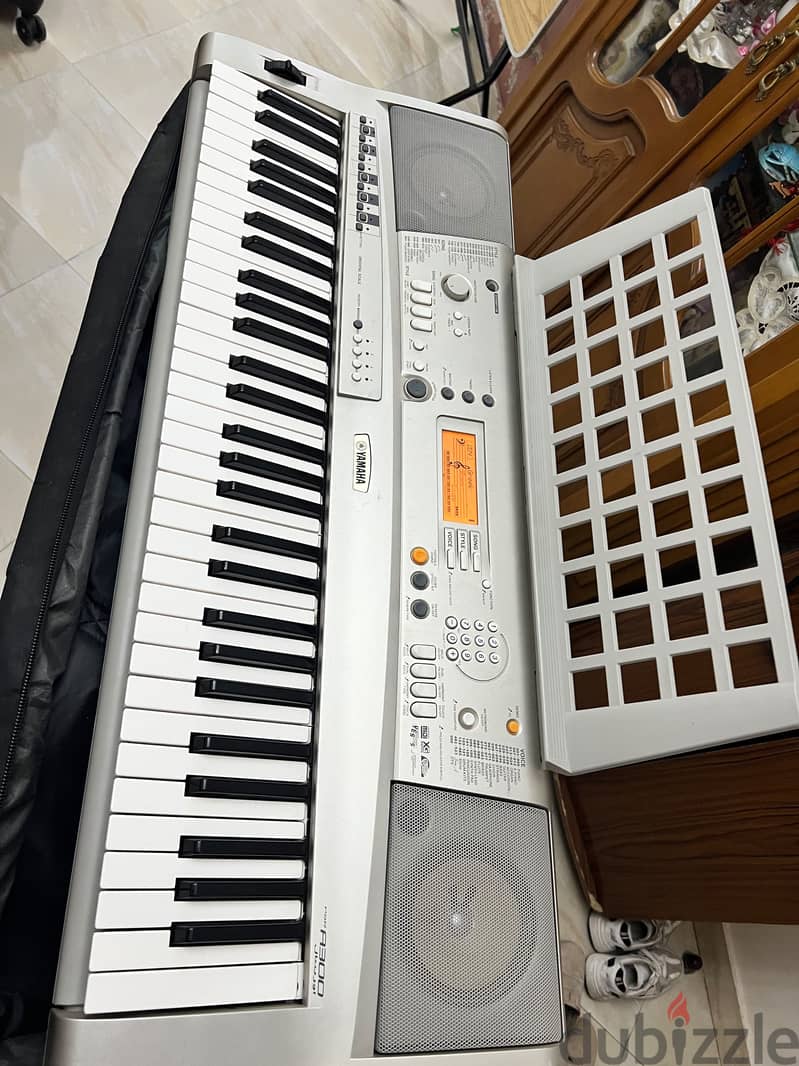 Yamaha PSR-A300 6