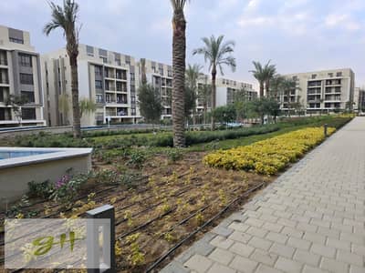 Sky Loft On Landscape Open Fully Finished with ACsfor Sale in Fifth Square New Cairo