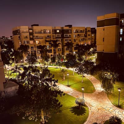 Apartment for sale in cash in B10, Super Lux finishing, Ali, wide garden view, area 140m, the best areas in my city Madinaty