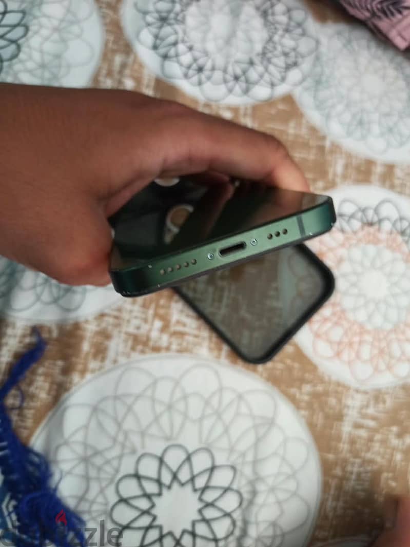 Apple - iPhone 13 2