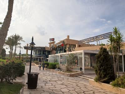 مطعم للبيع في منطقة الـ Food Court بالرحاب