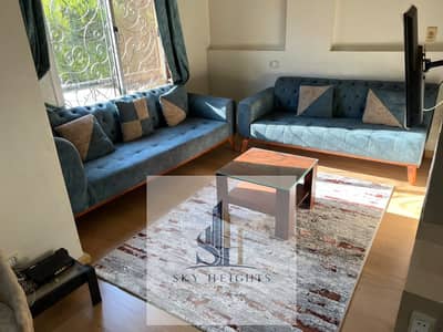 شقة مفروشة في مدينة الرحاب 2 نوم و حمام جنب السوق القديم و مجمع البنوك دور ارضي