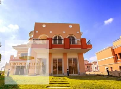 توين هاوس للبيع استلام فوري - بخصم يصل إلى 50% للكاش - مساحة كبيرة- كمبوند كريك تاون - التجمع الخامس