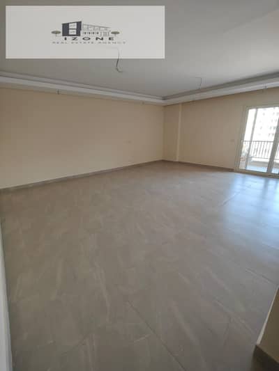 شقة ايجار في 90 افينيو New Cairo 199 متر 3 غرف 3 حمامات أول استخدام مطبخ وتكييفات بسعر مميز