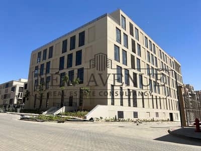 مكتب للبيع في District 5  لشركة Marakez بالقاهرة الجديدة مساحة ١٥٦متر مربع