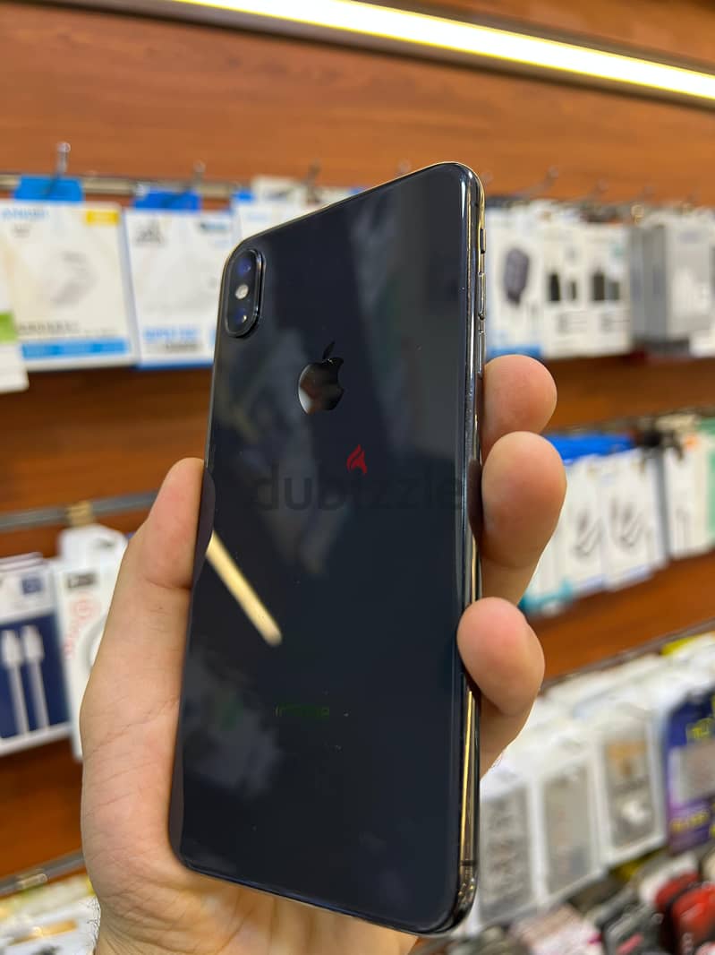 Apple - iPhone XS Max 3