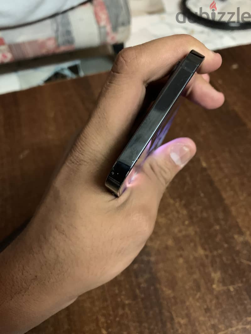 آبل - آيفون 12 برو ماكس 2