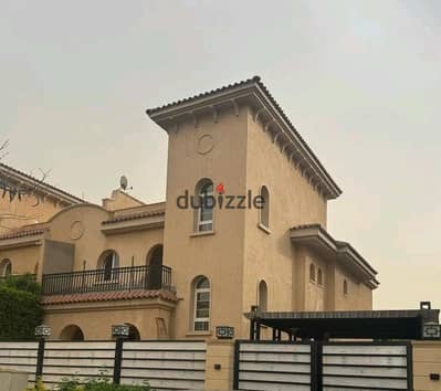 For sale Villa model H in Madinaty in V2 super lux with kitchen gas