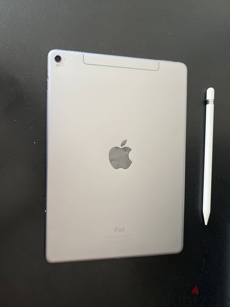 iPad Pro 9.7 Inch With Apple Pencil 4