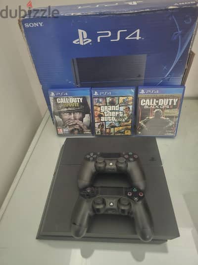 بلايستيشن 4 (PS4) 500GB حالة ممتازة - معاه دراعين و3 ألعاب
