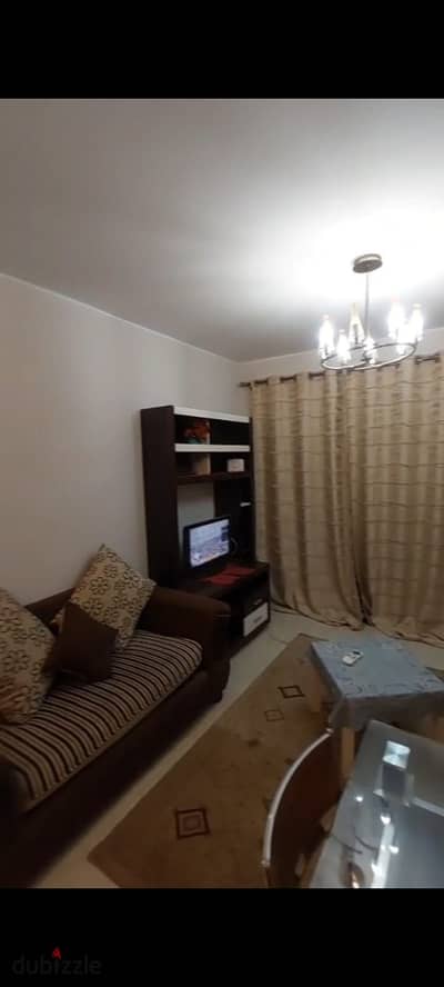 فرصه للايجار المفروش  مساحه  90متر بسعر الشقه الفاضيه