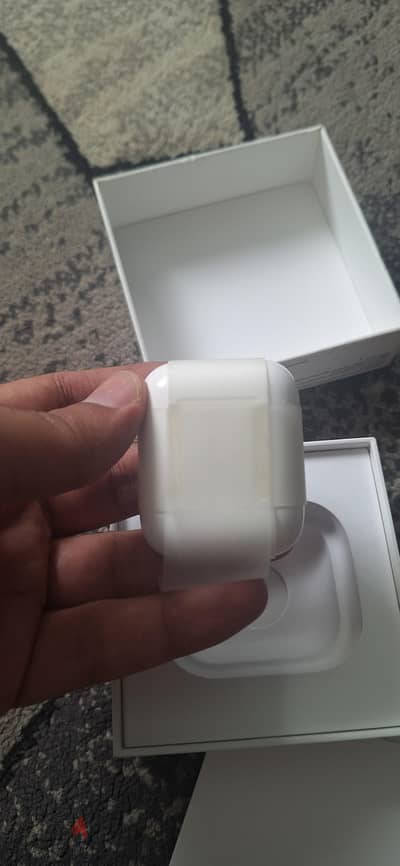 Airpods 2 wireless charging