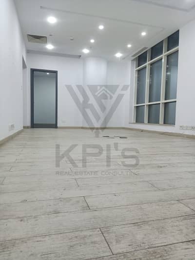 مكتب لقطه للايجار 120م ب تريفيوم - علي شارع التسعين الشمالي مباشرة - متشطب بالتكييفات  OFFICE For Rent 120m in Trivium - direct on 90th street