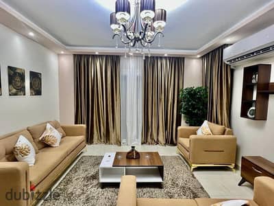 Distinct apartment for rent furnished on the ground floor in an excellent location near the Eastern Market