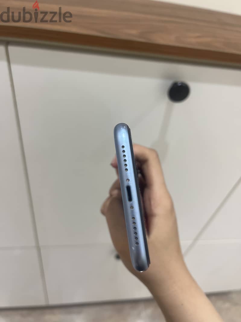 Apple - iPhone XR 3