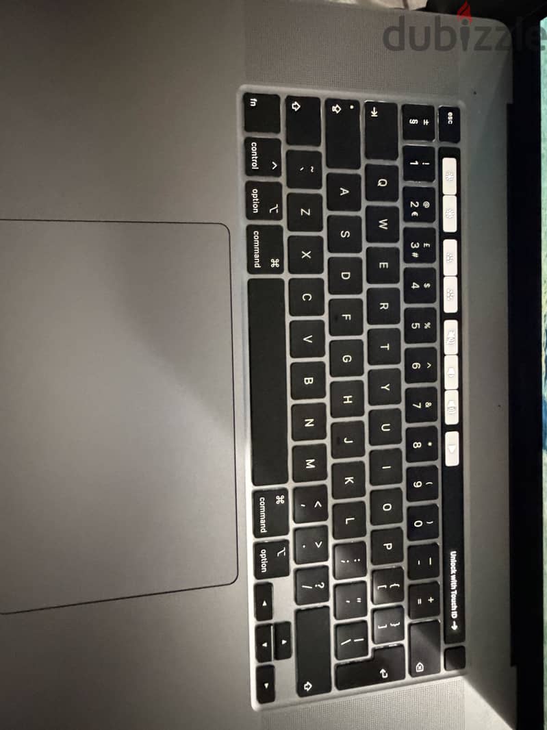 Macbook pro 2019 hard 1t ram32 ore i 7 2
