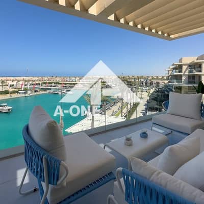 شاليه للبيع بفيو حمام سباحة وخطوات من المارينا في مارينا 2 مراسي الساحل الشمالي سيدي عبد الرحمن marina marassi north coast بالقرب من العالمين alamein