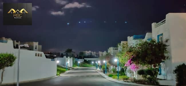 شاليه كورنر للبيع في ماونتن فيو رأس الحكمة – مرحلة إيفيا بجوار منطقة الدبلو بجوار حمام السباحة - برايم لوكيشن - تشطيب سوبر لوكس - استلام 2027 - لقطة . شاليه كورنر للبيع في ماونتن فيو رأس الحكمة – مرحلة إيفيا بجوار منطقة الدبلو بجوار حمام السباحة - برايم لوكيشن - تشطيب سوبر لوكس - استلام 2027 - لقطة .