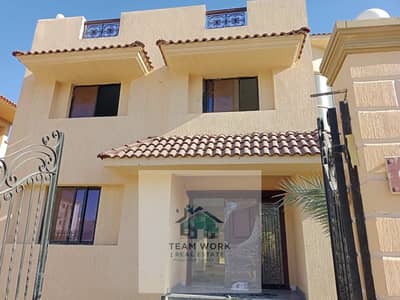 Luxury living and superior readiness. . A 451m² villa in an exceptional location in "Royal City Compound" in Sheikh Zayed!