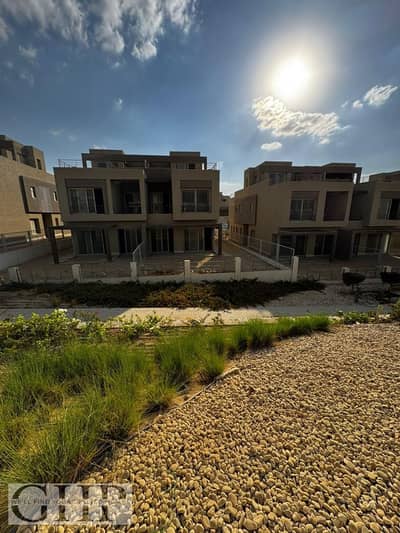 للاستلام الفوري توين هاوس للبيع بافضل لوكيشن و سعر شامل الصيانة في  بالم هيلز القاهرة الجديدة Palm Hills New Cairo