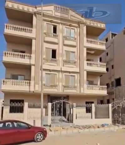 شقة للبيع في الأندلس 1 أمام ماونتن فيو – لوكيشن مميز على شارع رئيسي