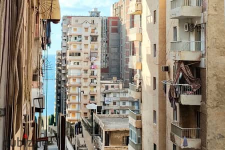 شقة للبيع 140 م سيدى بشر بحرى ( متفرع من العيسوى ) خطوات من البحر