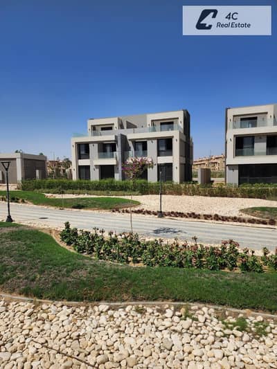 Villa Twin House  ready to move 290m Prime Location Open Landscape View In La Vista City New Capital Cairo