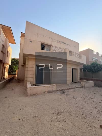 Ready To Move Standalone Villa Resale in Maxim Country Club New Cairo