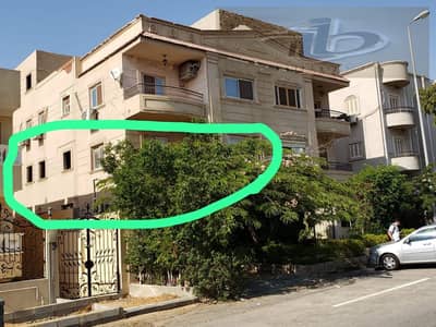 Apartment for sale in Al-Yasmeen 3 – First Settlement  The most distinctive location in Al-Yasmeen 3 on Sadat Axis and Ahmed Shawky Street