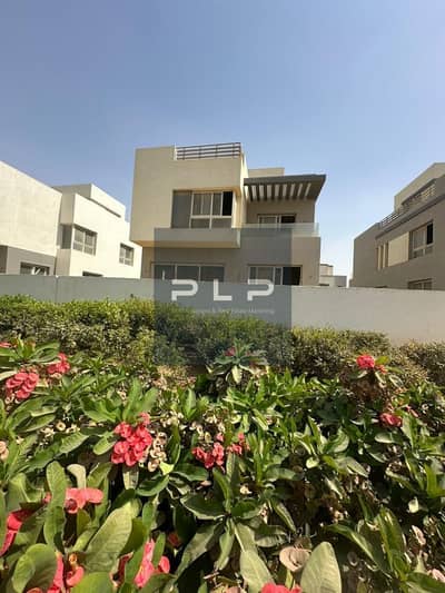 Townhouse for Rent Fully Furnished in Hyde Park com New Cairo with Private Pool