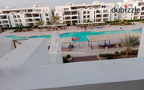 شاليه للبيع مفروش ومجهز بالكامل بلاجهزة والتكييفات بفيو حمام سباحة | بالميرا العين السخنة