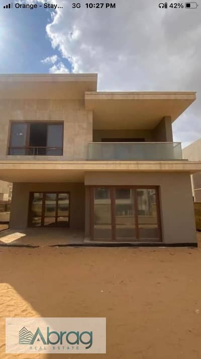 فيلا استلام فوري بيراميدز هايتس كمبوند بجوار نيو جيزه التوسعات الشرقيه