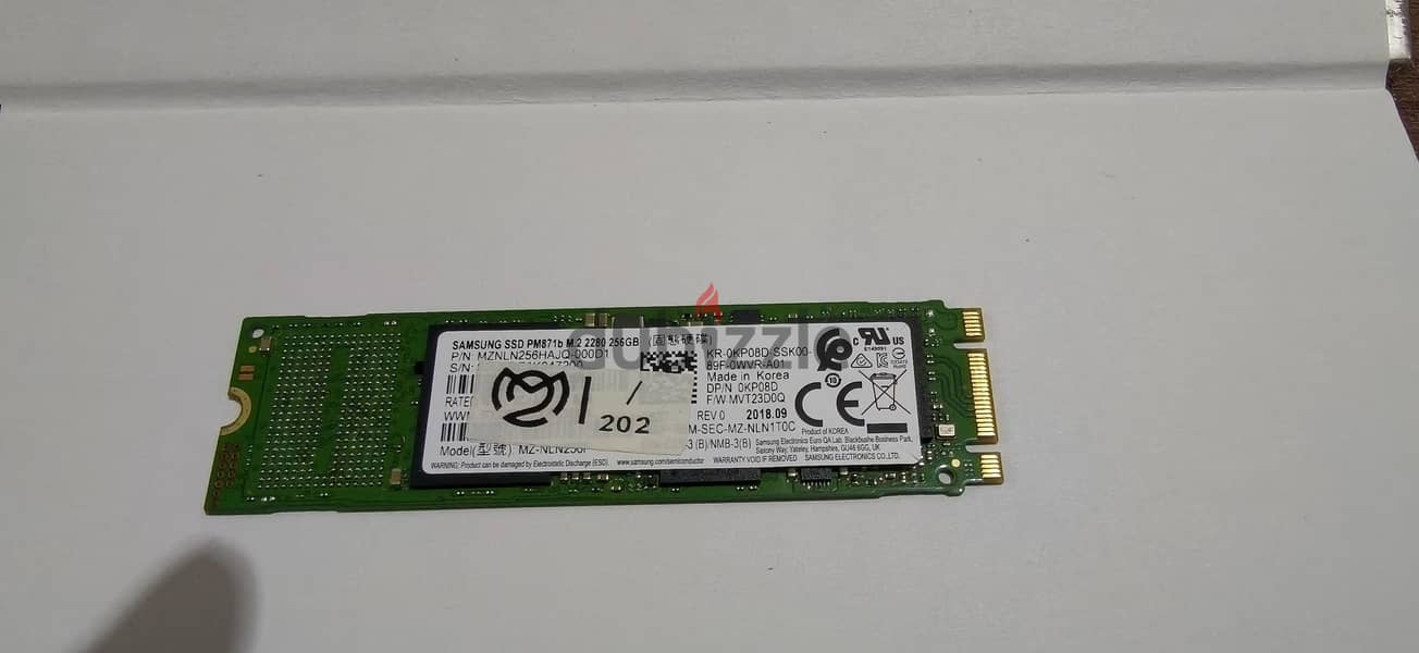SSD 256 G 1