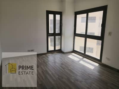 Cash Deal for Sale in B8 Madinaty – 166 sqm Apartment with Open View & Commercial Price, Including Garage and Kitchen