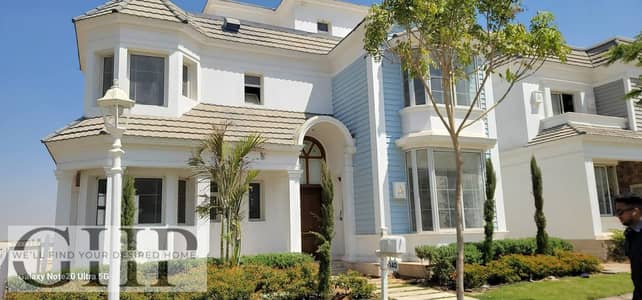 للاستلام الفوري 255م فيلا مستقلة للبيع بسعر شامل الصيانة في ماونتن فيو 1.1 القاهرة الجديدة Mountain View 1.1 New Cairo