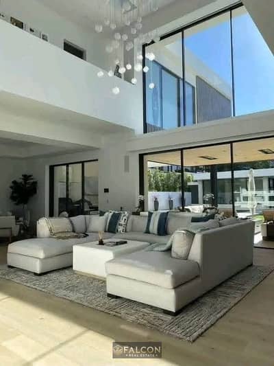 فيلا كورنر vip فيو مفتوح علي لاند سكيب و Water Feature من lavista في قلب التجمع الخامس بجوار katameya dunes . mivida . hyde park . mountain view