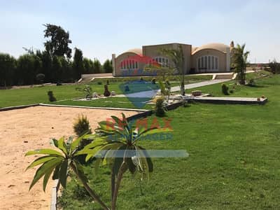 Villa for Sale | Ofok Compound – Cairo Alexandria Desert Road  Property Type: Villa  Land Area: 3,570 sqm BUA: 600 sqm  Layout: 4 Master Bedrooms