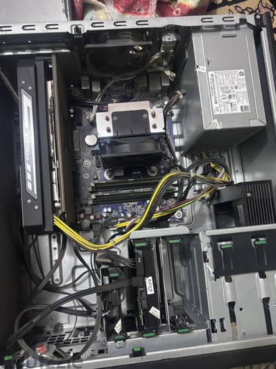 كيسة جيمنج i7-7700 + GTX 1060 6GB | حالة ممتازة | سبب البيع السفر