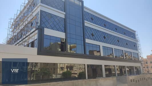 صيدلية أمام الـ AUC مباشرة . . فرصة استثمارية نادرة في قلب التجمع الخامس صيدلية أمام الـ AUC مباشرة . . فرصة استثمارية نادرة في قلب التجمع الخامس
