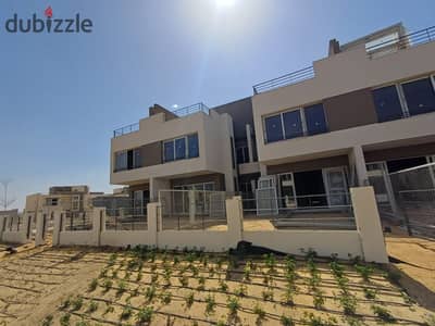 Opportunity at the lowest price for sale, a stand alone villa, ready to move  in the Fifth Settlement