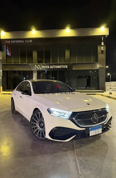 Mercedes-Benz E200 AMG 2025