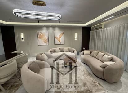 Ready to move in immediately! Fully furnished apartment in Mohandessin with 5 beds, a fully equipped kitchen, 24/7 security, and 2 elevators
