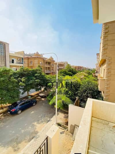 الحق احجز شقتك تشطيب اول سكن بالمطبخ و النجف في اميز لوكيشن في الحي السادس تشطيب الترا سوبر لوكس علي المفتاح فيو غير مجروج تماما