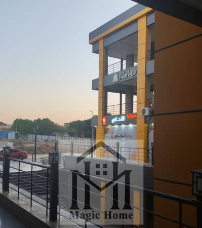 nmissable commercial opportunity! 48m² shop with direct main street exposure, opposite international schools in the vibrant area near Hay Al-Fannaneen