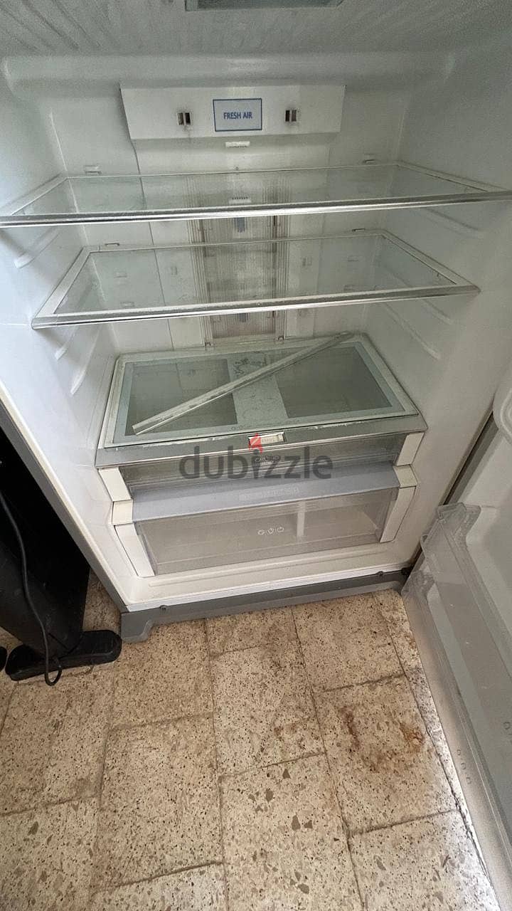 Lg 652L 1