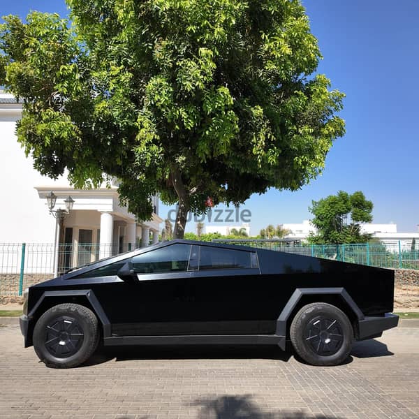 Tesla CyberBeast (Zero KM)
