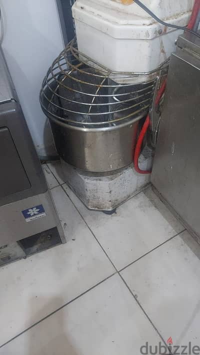 عجانة ٣٠ كيلو مستعمله بحاله ممتازه