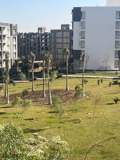 Apartment for Rent in Madinaty B12, Group 123, 116 sqm. Prime location directly opposite the services, offering an excellent opportunity for comfortab